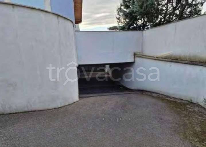 appartamento in vendita a Roma in zona Infernetto