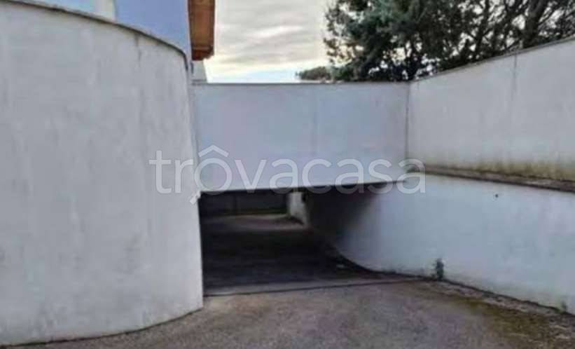 appartamento in vendita a Roma in zona Infernetto