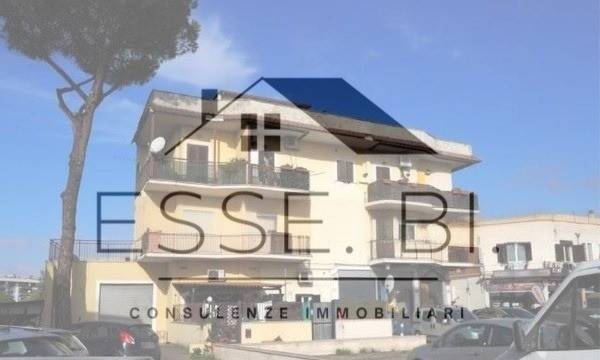 appartamento in vendita a Roma in zona Osteria del Curato