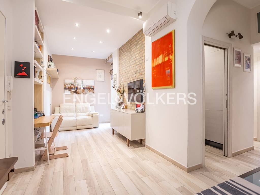 appartamento in vendita a Roma in zona Tuscolano