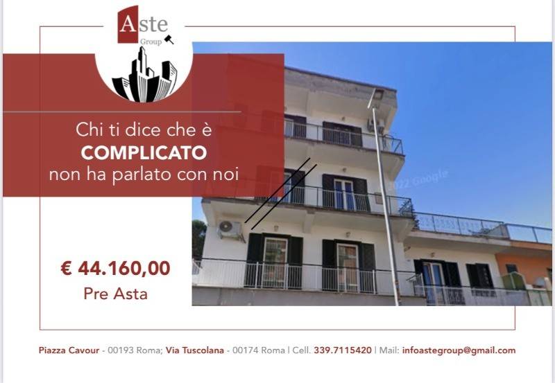 negozio in vendita a Roma in zona Torre Maura