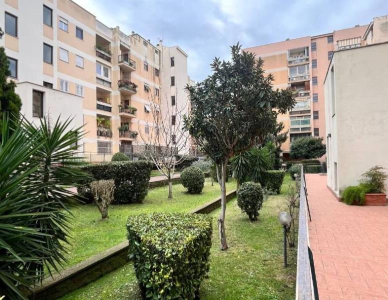 appartamento in vendita a Roma in zona Giuliano Dalmata