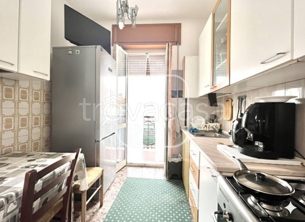 appartamento in vendita a Roma in zona Tor Cervara