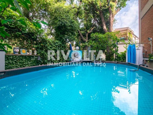 casa indipendente in vendita a Roma in zona Della Vittoria