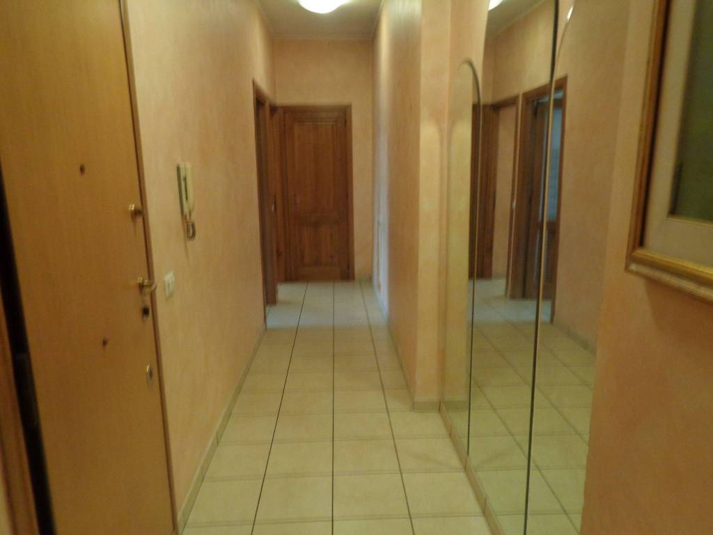 appartamento in vendita a Roma in zona Torre Maura