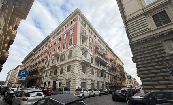 appartamento in vendita a Roma in zona Esquilino