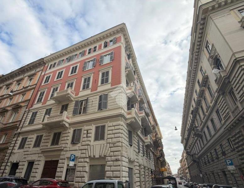 appartamento in vendita a Roma in zona Esquilino