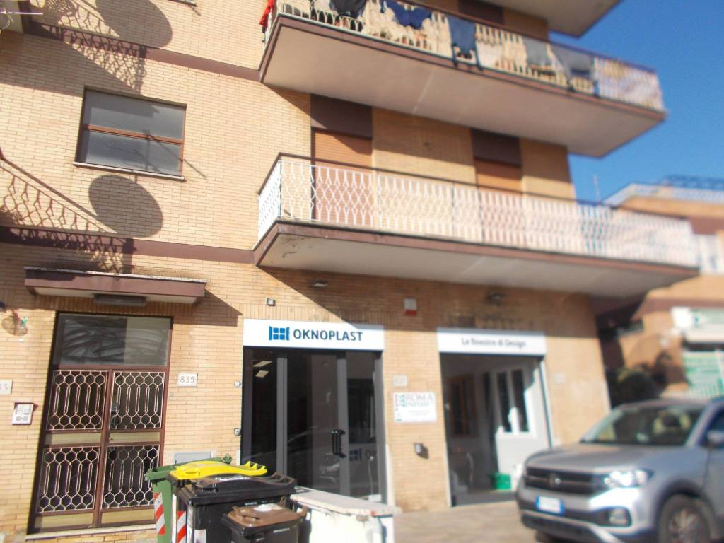 negozio in vendita a Roma in zona Monte Sacro/Talenti