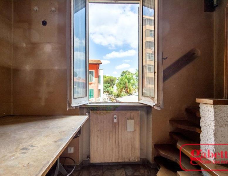 appartamento in vendita a Roma in zona Ostiense