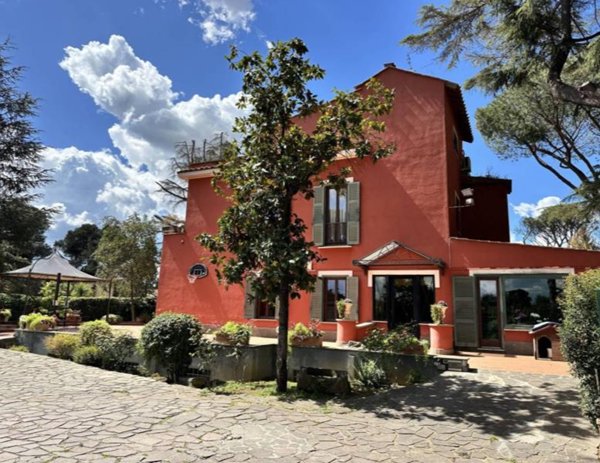 casa indipendente in vendita a Roma in zona EUR