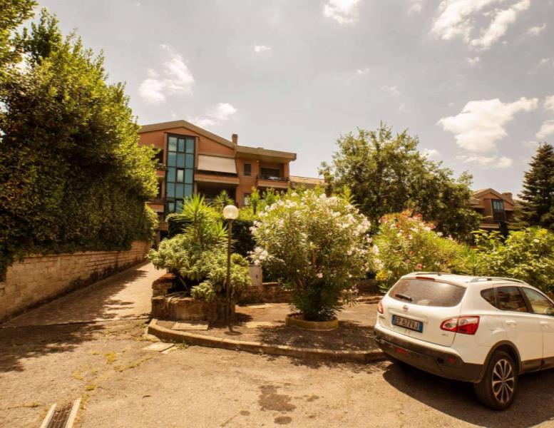 appartamento in vendita a Roma in zona Olgiata