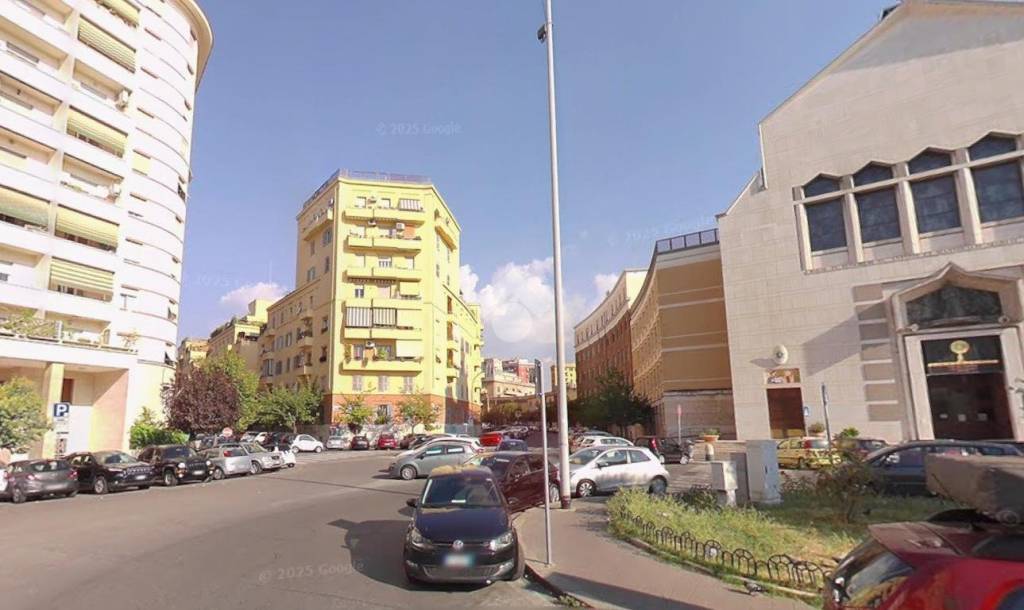 appartamento in vendita a Roma in zona Tuscolano