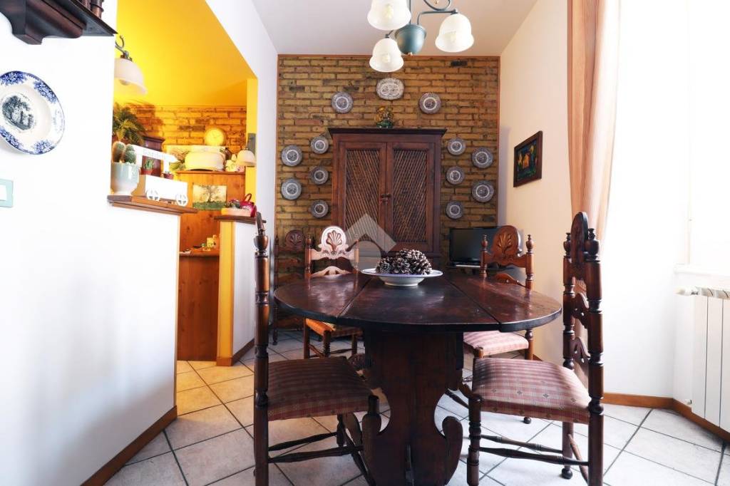 appartamento in vendita a Roma in zona Tuscolano