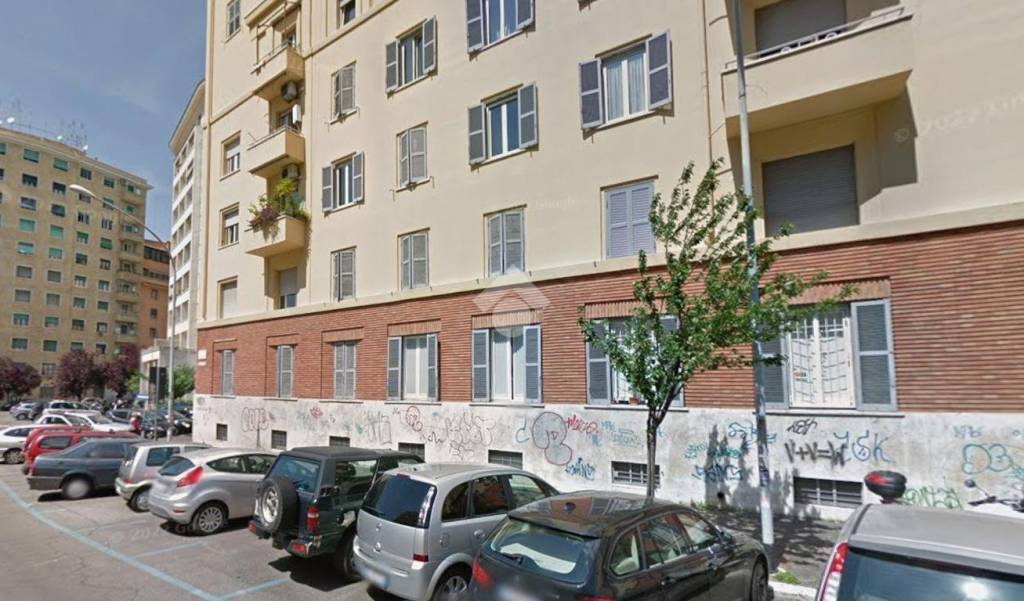 appartamento in vendita a Roma in zona Tuscolano