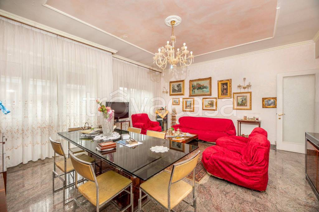 appartamento in vendita a Roma in zona Spinaceto