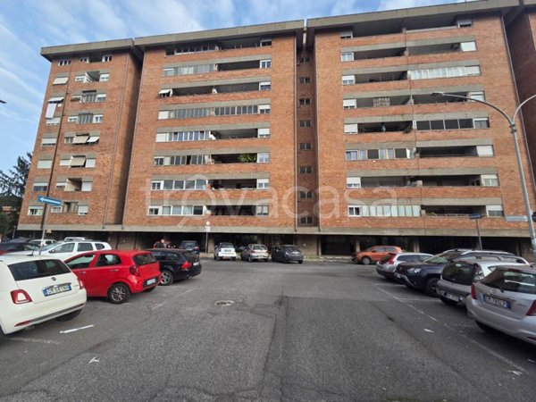 appartamento in vendita a Roma in zona Spinaceto