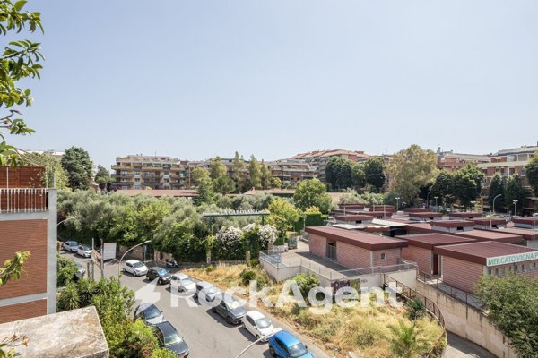 appartamento in vendita a Roma in zona Portuense