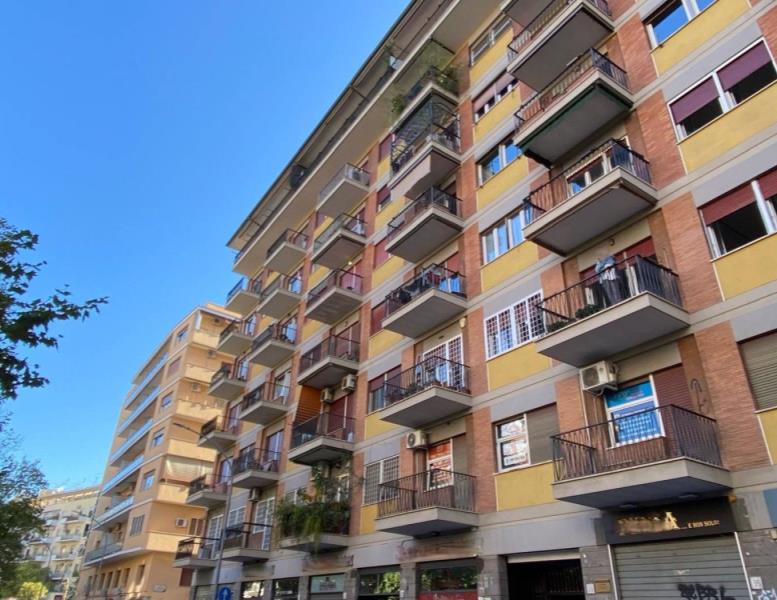 appartamento in vendita a Roma in zona Appio Claudio
