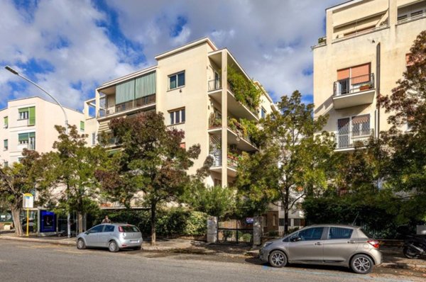 appartamento in vendita a Roma in zona Ostiense