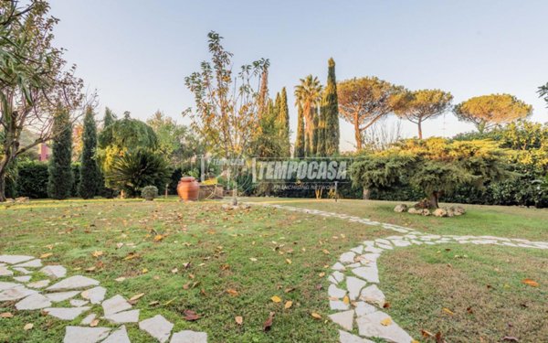 appartamento in vendita a Roma in zona Castel di Leva