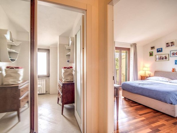 casa indipendente in vendita a Roma in zona Valle Muricana