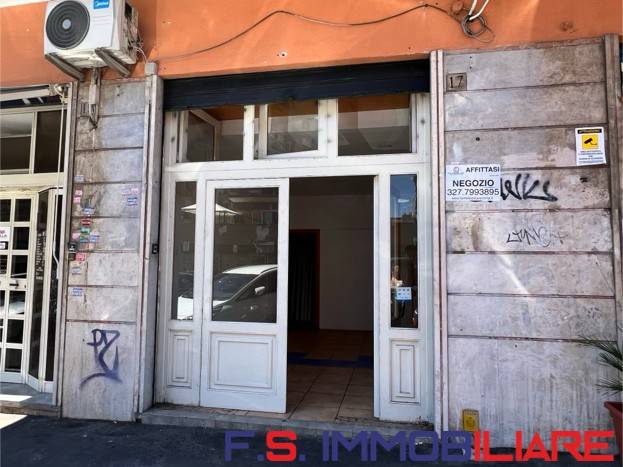 negozio in vendita a Roma in zona Prenestino-Centocelle