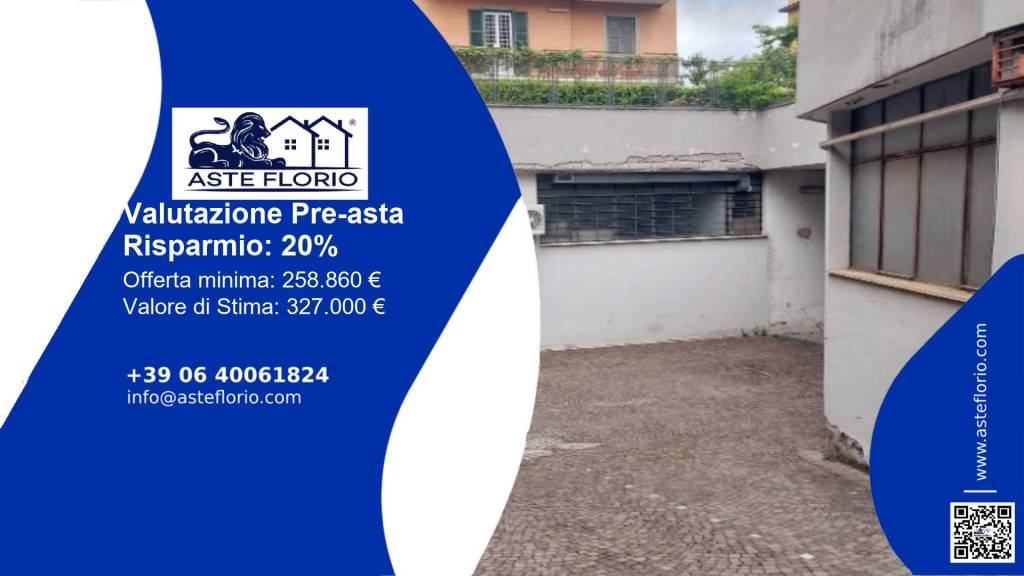 locale commerciale in vendita a Roma in zona Appio Pignatelli