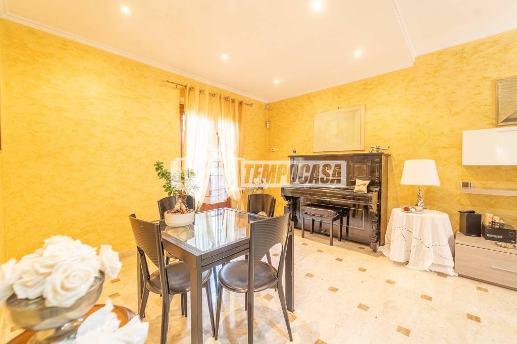 casa indipendente in vendita a Roma in zona Casal Morena