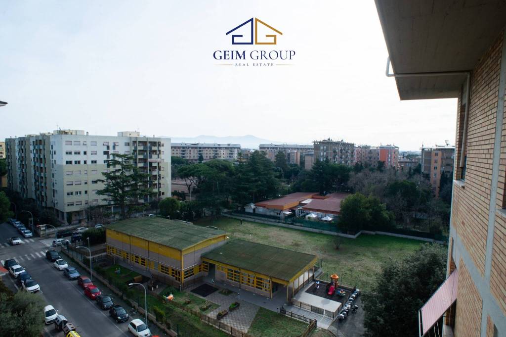 appartamento in vendita a Roma in zona Cinecittà