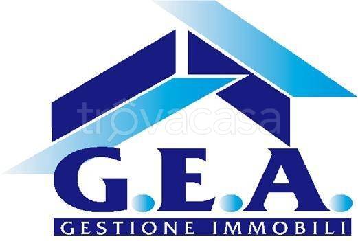 negozio in vendita a Roma in zona Spinaceto