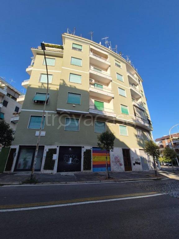 appartamento in vendita a Roma in zona Gianicolense