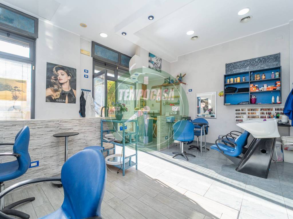 negozio in vendita a Roma in zona Ostiense