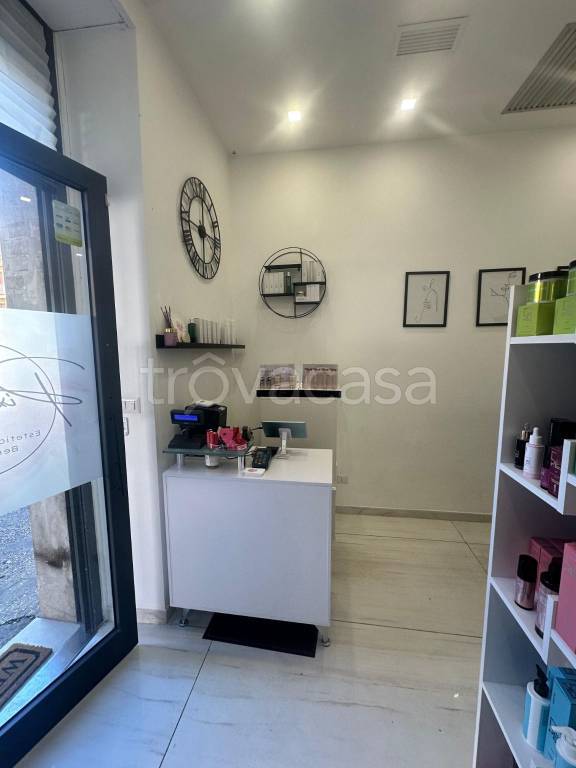 negozio in vendita a Roma in zona Prenestino-Centocelle