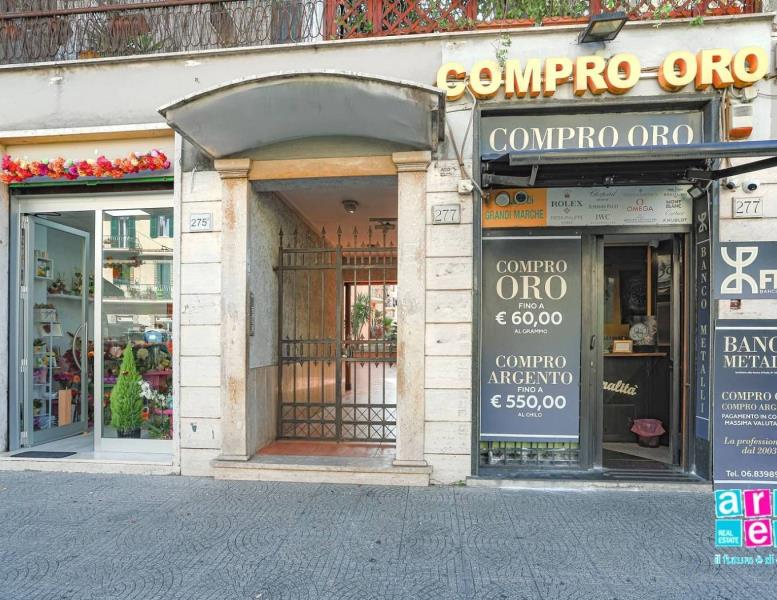 appartamento in vendita a Roma in zona Prenestino-Centocelle