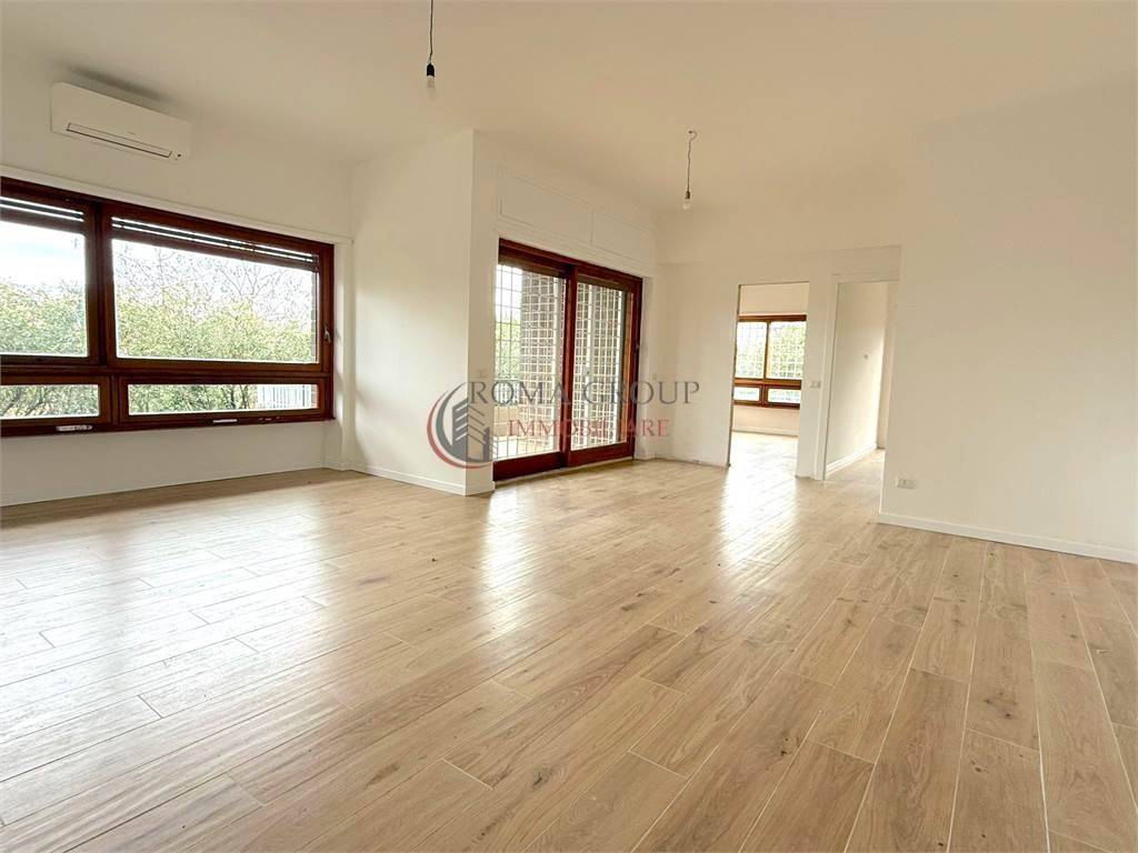 appartamento in vendita a Roma in zona Tomba di Nerone