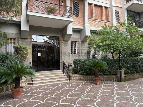 appartamento in vendita a Roma in zona Ardeatino
