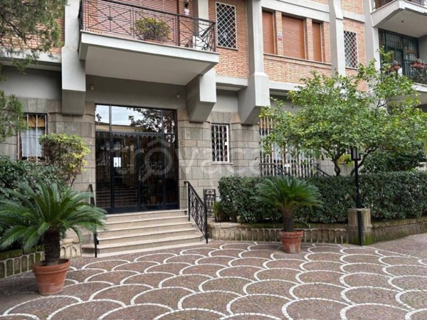 appartamento in vendita a Roma in zona Ardeatino