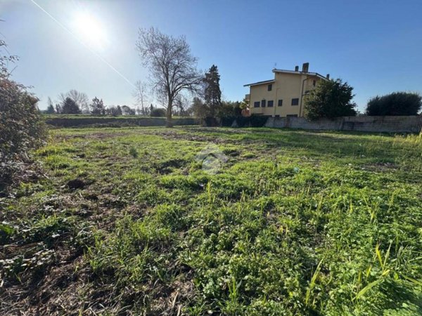terreno agricolo in vendita a Roma in zona Infernetto