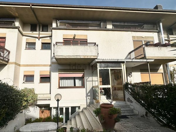 casa indipendente in vendita a Roma in zona Axa