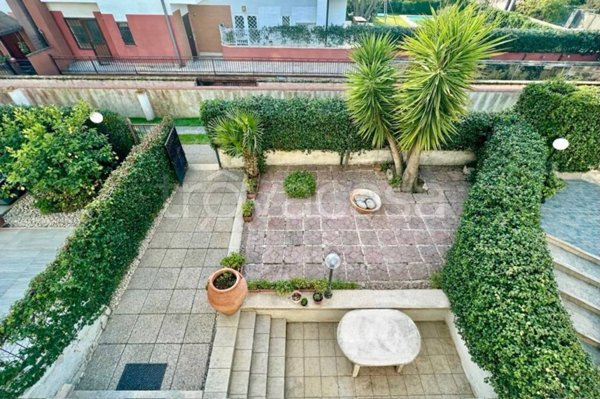 casa indipendente in vendita a Roma in zona Axa