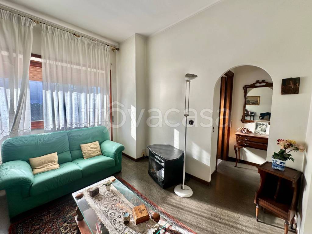 casa indipendente in vendita a Roma in zona Axa