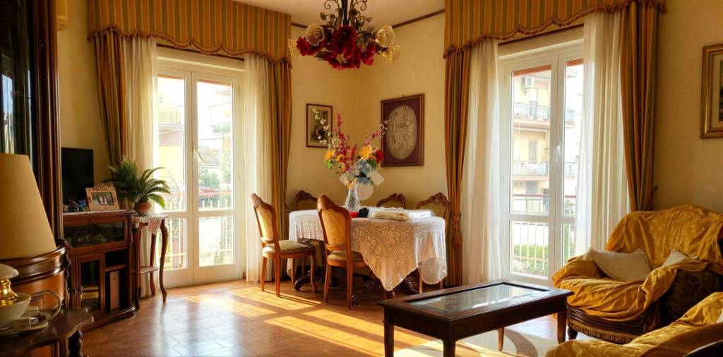 appartamento in vendita a Roma in zona Torrione Cerquetta