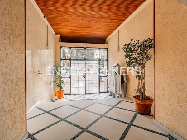 appartamento in vendita a Roma in zona Ostiense