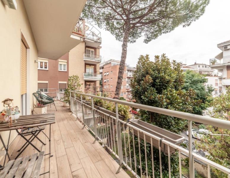 appartamento in vendita a Roma in zona Portuense