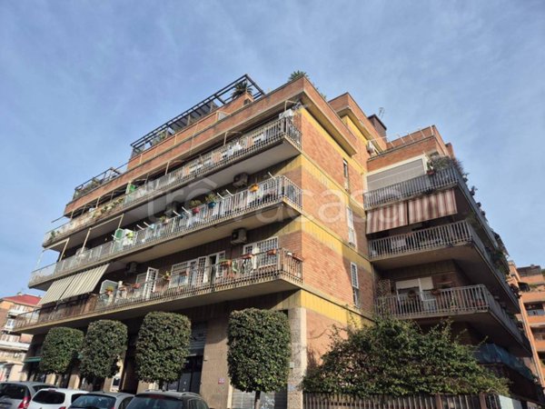 appartamento in vendita a Roma in zona Portuense