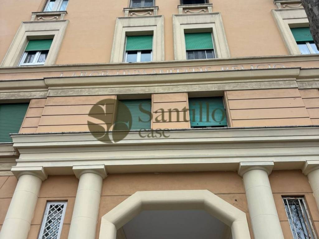 locale commerciale in vendita a Roma