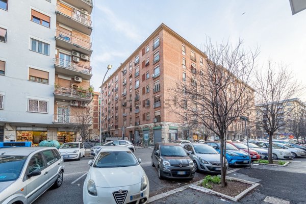 appartamento in vendita a Roma in zona Don Bosco