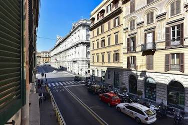 appartamento in vendita a Roma in zona Castro Pretorio
