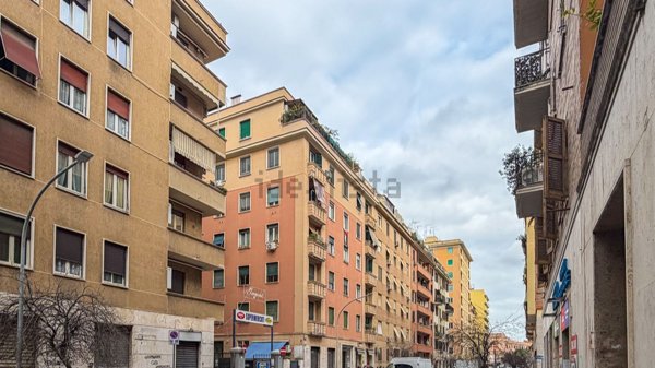 appartamento in vendita a Roma in zona Tuscolano