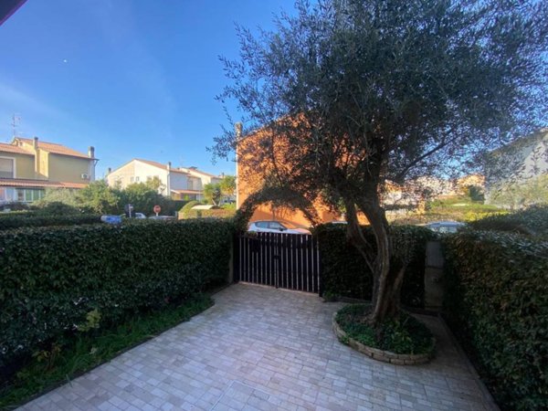 appartamento in vendita a Roma in zona Casal Palocco